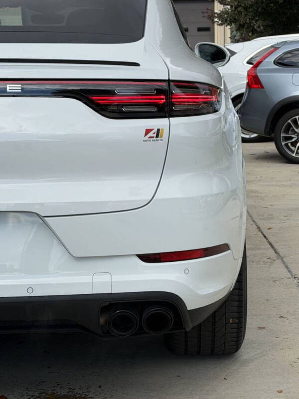 2022 Porsche Cayenne Coupe