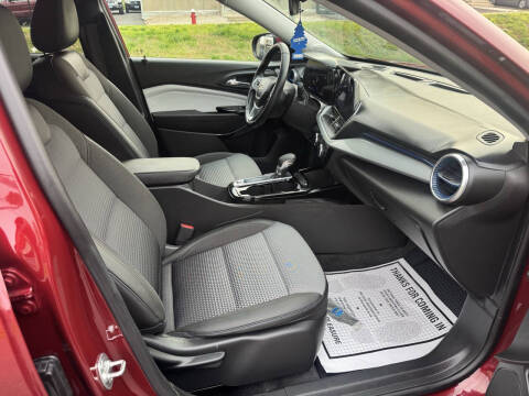 2024 Chevrolet Trax LT