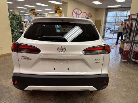 2024 Toyota Corolla Cross XLE