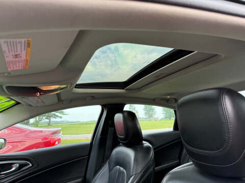 2016 Chrysler 200 Limited Platinum