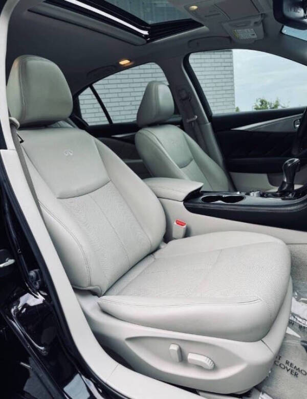 2014 Infiniti Q50 Premium