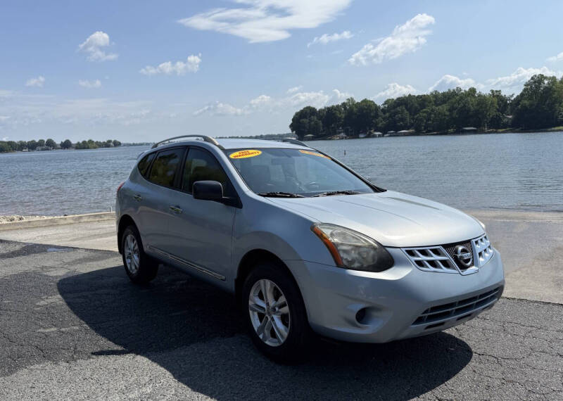 2015 Nissan Rogue Select S's photo