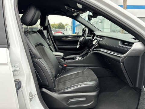 2022 Jeep Grand Cherokee Altitude