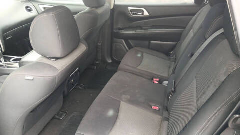 2020 Nissan Pathfinder SV