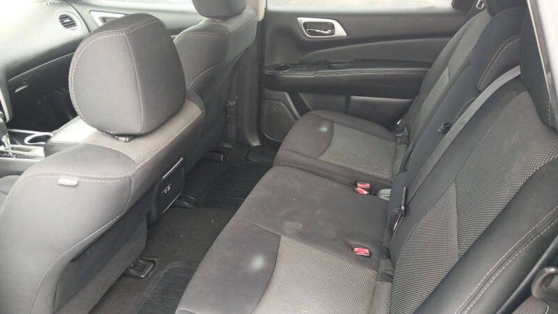 2020 Nissan Pathfinder SV