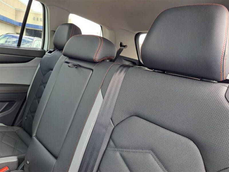 2025 Volkswagen Atlas Peak Edition 4Motion