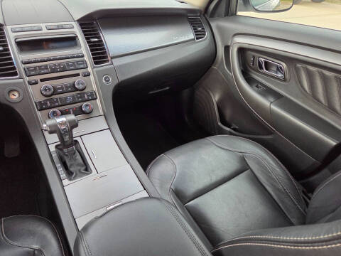 2010 Ford Taurus SEL
