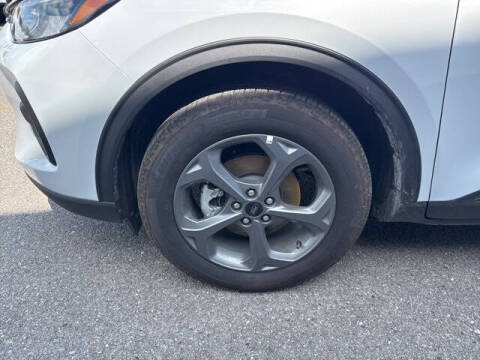 2025 Ford Escape Hybrid ST-Line