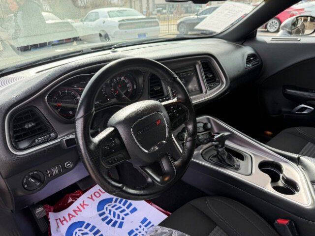 2022 Dodge Challenger SXT