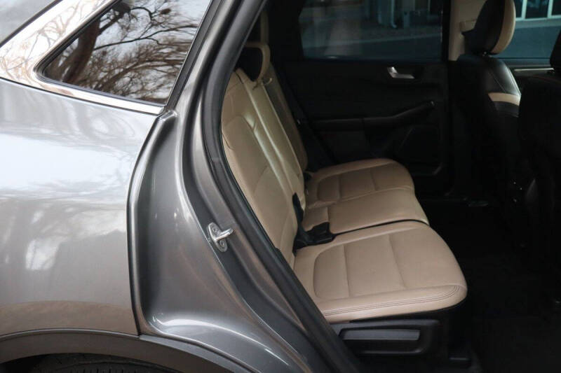 2021 Ford Escape Titanium