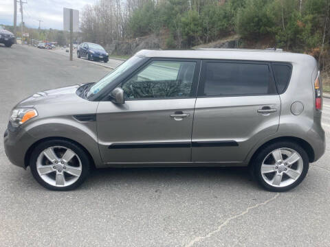 2011 Kia Soul for sale at MICHAEL MOTORS in Farmington ME