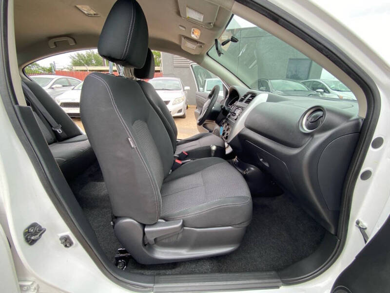 2018 Nissan Versa