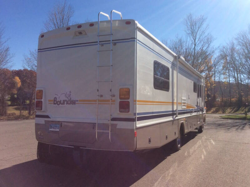 2003 Fleetwood Bounder