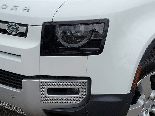 2024 Land Rover Defender 110 V8 P500 SE