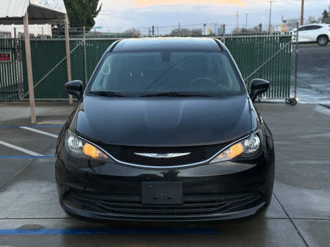 2017 Chrysler Pacifica Touring