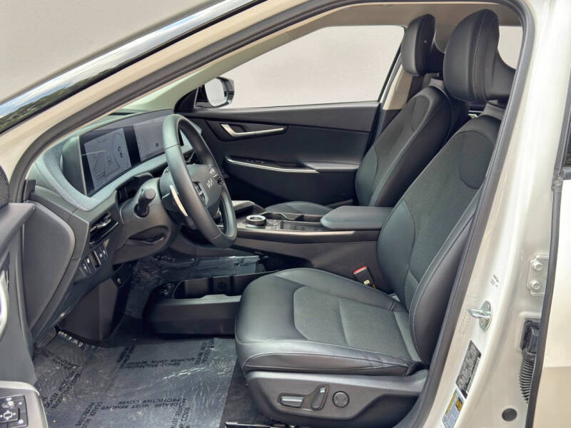 2024 Kia EV6 Light