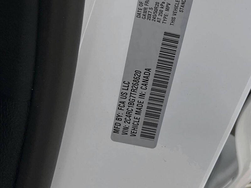 2026 Chrysler Pacifica Select