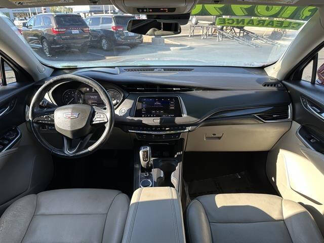 2019 Cadillac XT4 Premium Luxury