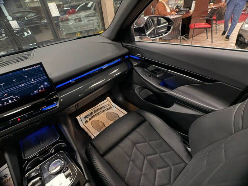 2025 BMW 5 Series 530i xDrive