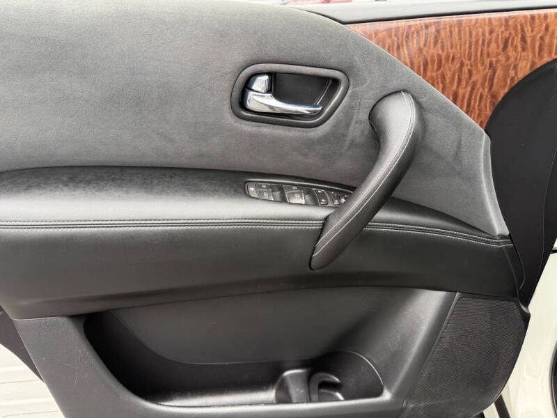 2020 Nissan Armada SV