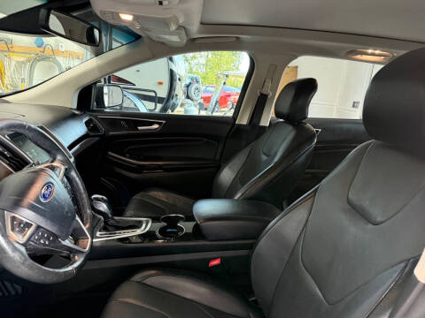 2017 Ford Edge Titanium