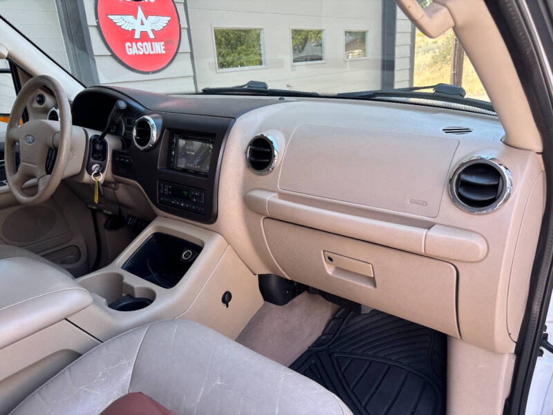 2005 Ford Expedition Eddie Bauer