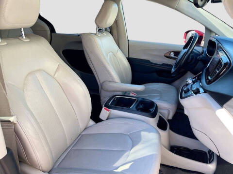 2018 Chrysler Pacifica Touring L Plus