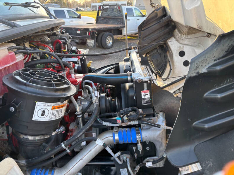 2015 Freightliner M2 106
