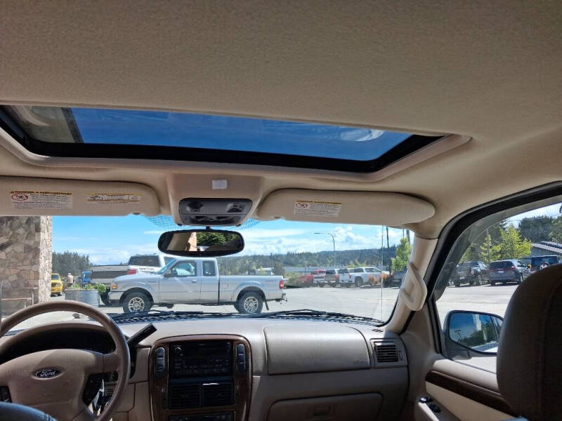 2004 Ford Explorer Eddie Bauer