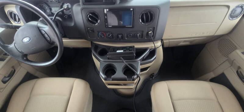 2013 SUNSEEKER SSC3050SF