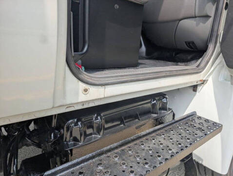 2018 International DuraStar 4300