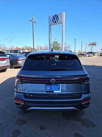 2026 Volkswagen Taos SE 4Motion