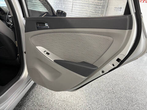 2012 Hyundai Accent GLS