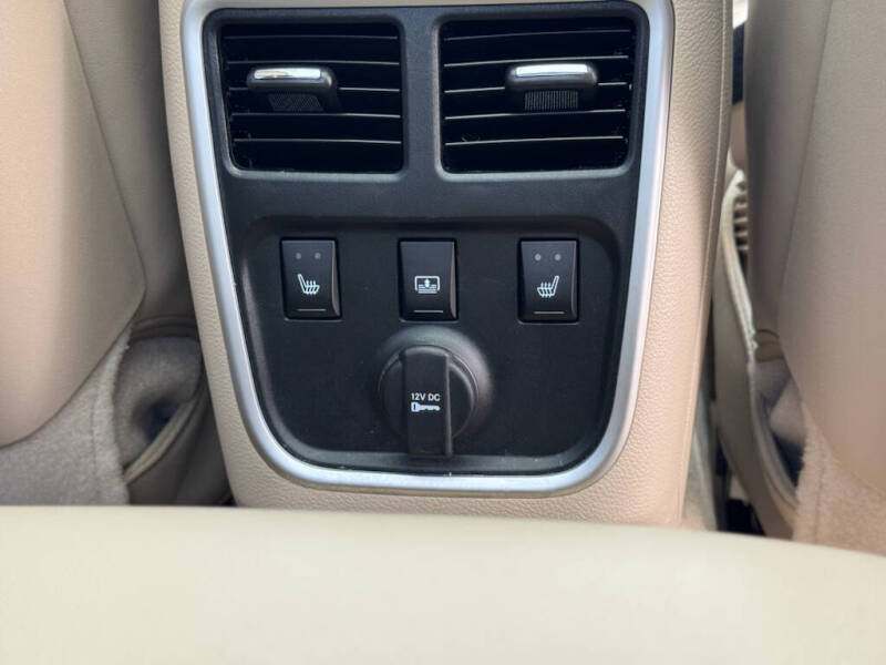 2014 Chrysler 300 C