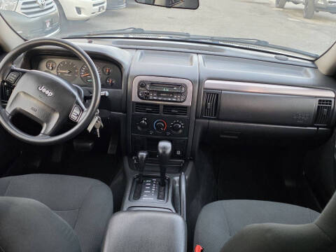 2003 Jeep Grand Cherokee Laredo