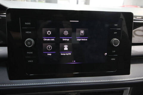 2025 Volkswagen Taos SEL 4Motion