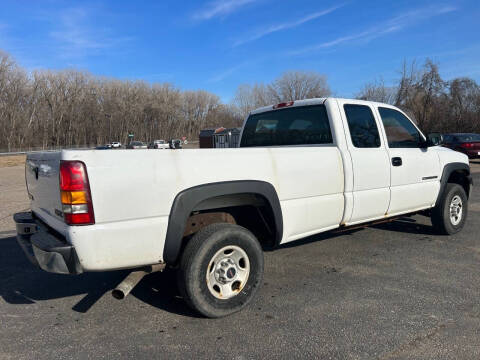 2002 GMC Sierra 2500HD for sale at Triple R Sales in Lake City MN