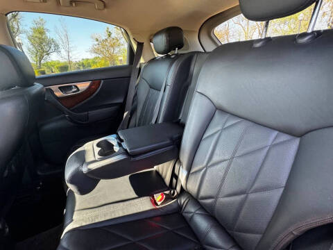 2011 Infiniti FX35