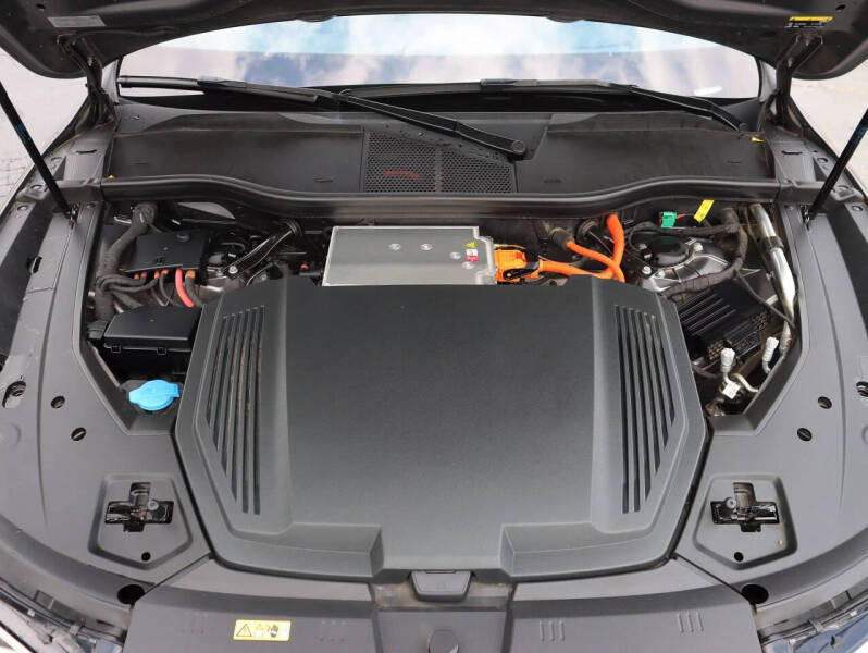 2019 Audi e-tron quattro Prestige