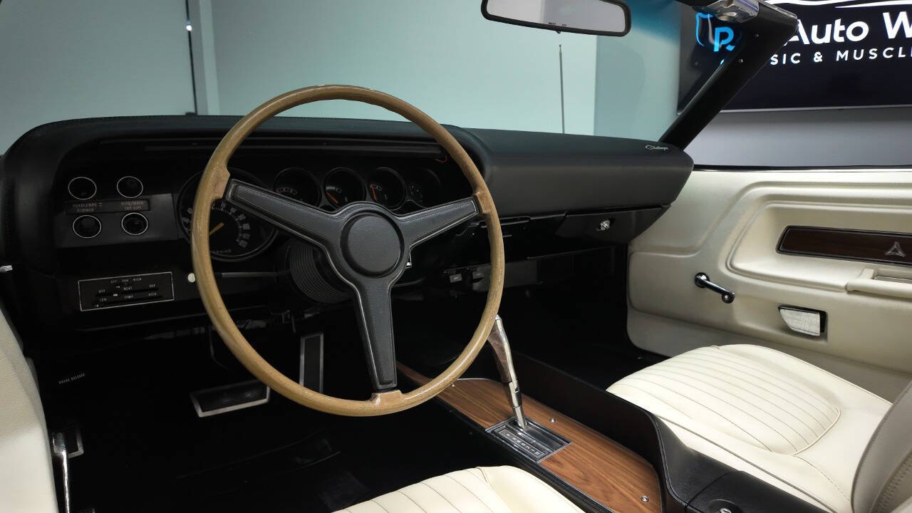 1970 Dodge Challenger 54