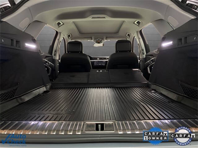 2023 Audi e-tron quattro Premium Plus