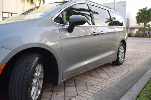 2017 Chrysler Pacifica Touring