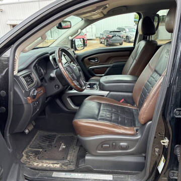 2017 Nissan Titan Platinum Reserve