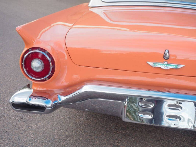 1957 Ford Thunderbird