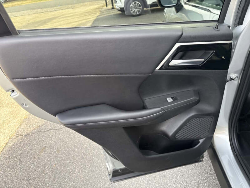 2024 Mitsubishi Outlander