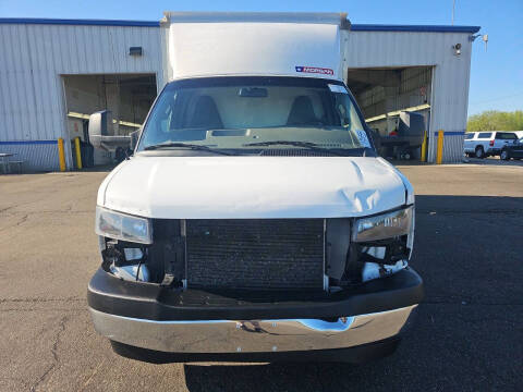 2018 Chevrolet Express for sale at ELMHURST CAR CENTER in Elmhurst IL