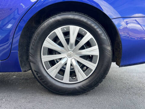 2018 Toyota Camry Hybrid LE