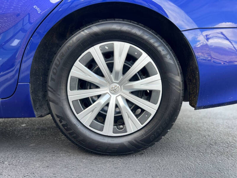 2018 Toyota Camry Hybrid LE