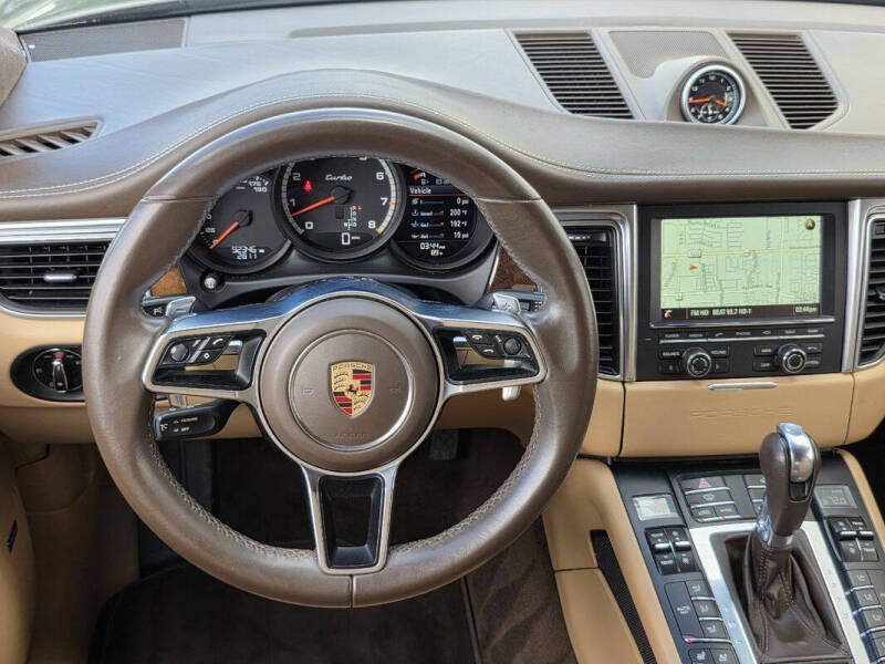 2016 Porsche Macan Turbo