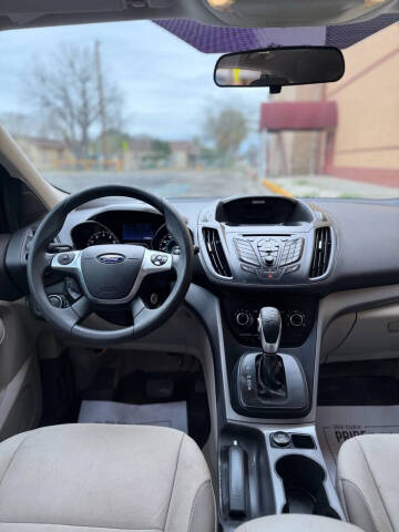 2015 Ford Escape SE